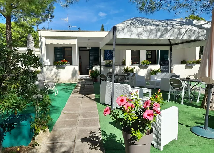 Hotel Ping Pong: Ibiscus Beach Village
